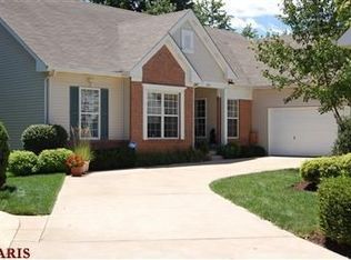 1117 Cambridge Green Ct, Chesterfield, MO