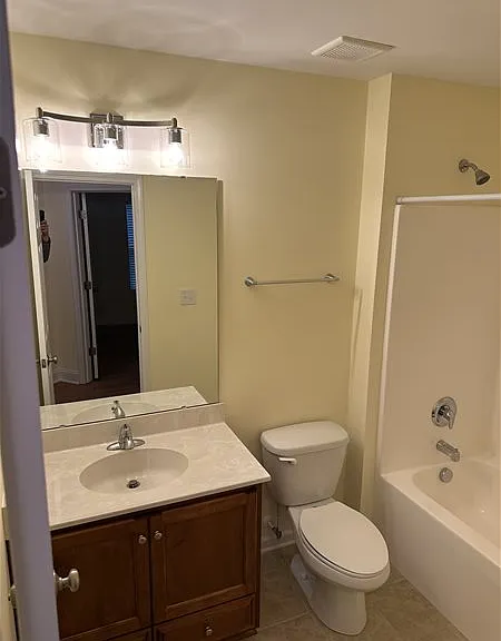 708 E Catawba St — Photo 5