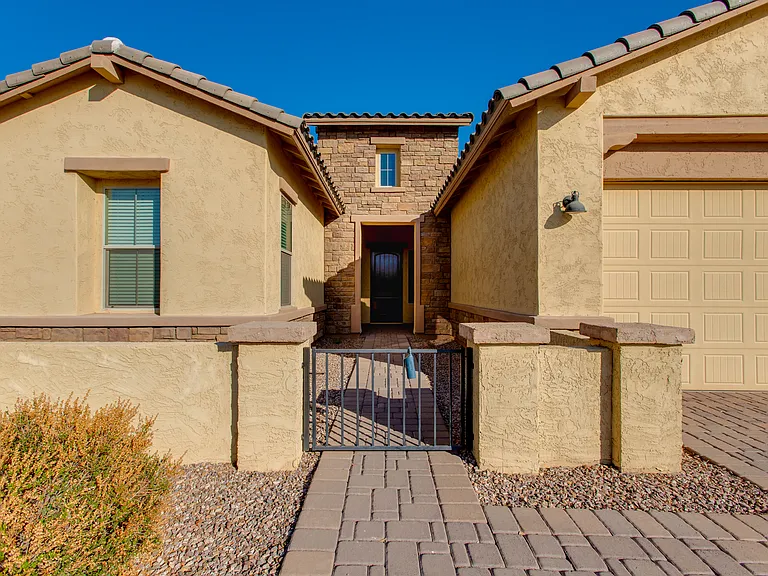 18888 E Apricot Ln — Photo 2