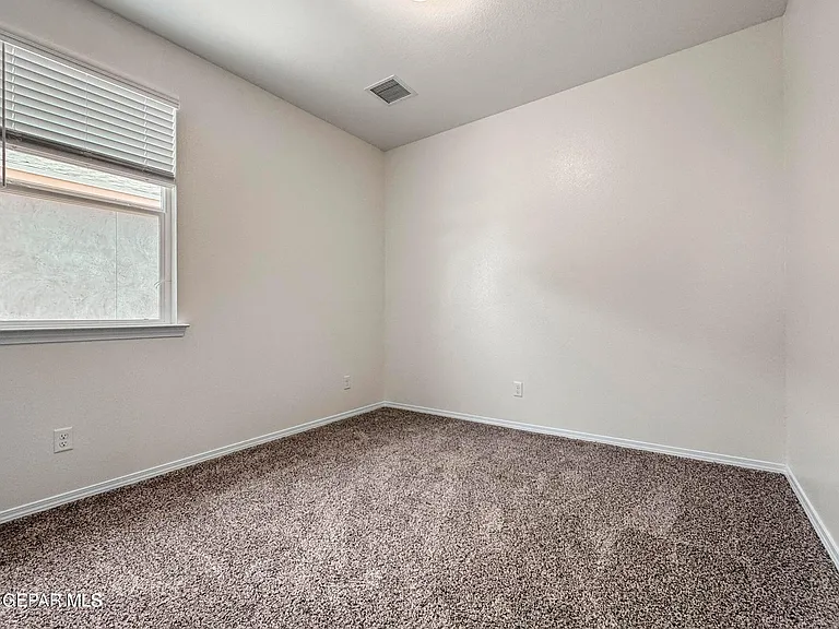 15216 Hunch Ct — Photo 9