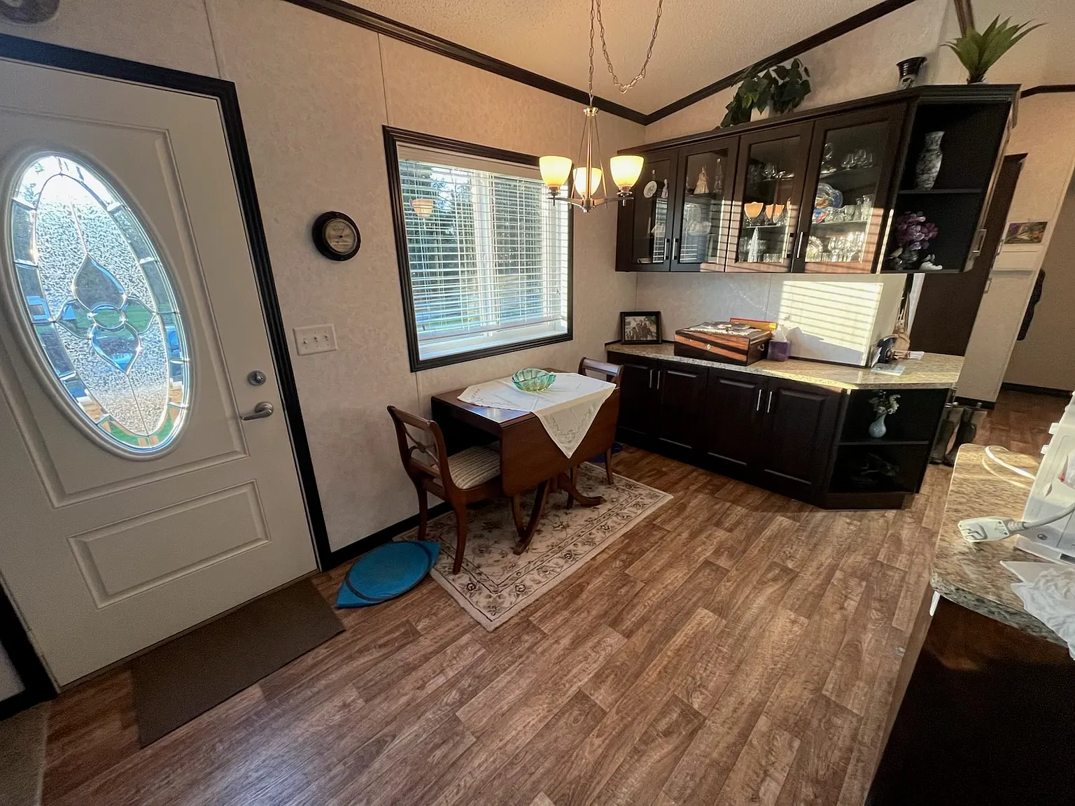 Modular home in Aldergrove — Photo 2
