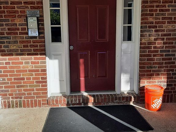 2nd image of 1801 Dewitt Ave #E