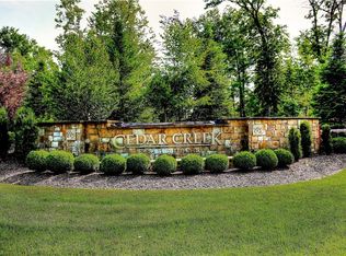 21255 Cedar Creek Dr, Strongsville, OH 44149