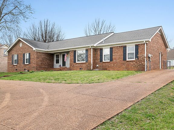 2nd image of 534 Brentwood Cir