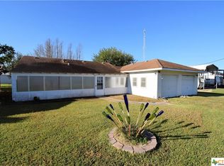 189 N Blackburn Ave, Pt Lavaca, TX 77979