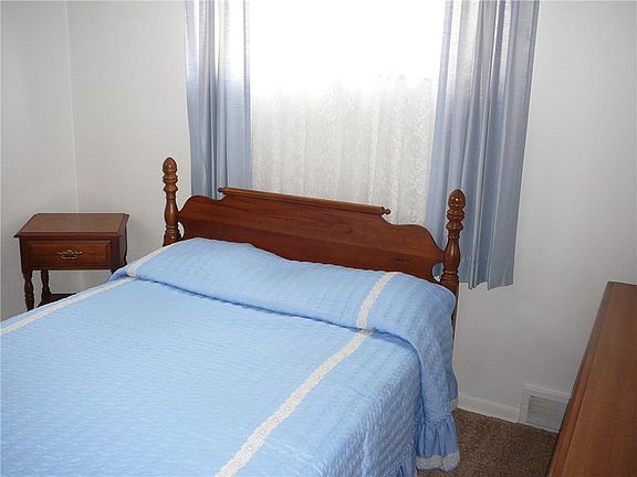 5th image of 1669 E Dunluce Dr
