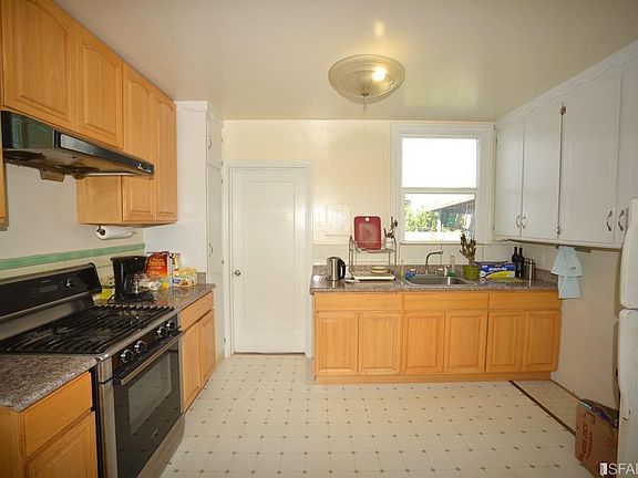 4th image of 1743 La Salle Ave