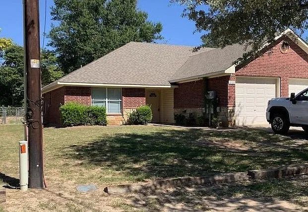 3 bed, 1212 sqft, $1,395 — Photo 4