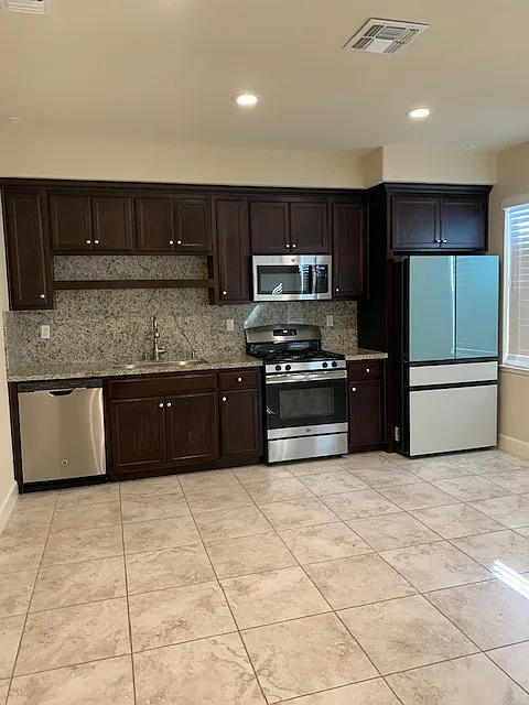 E Grazia Ave, Mountain House — Photo 1