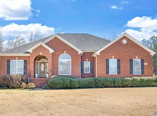 2070 Red Oak Ln NE, Arab, AL 35016