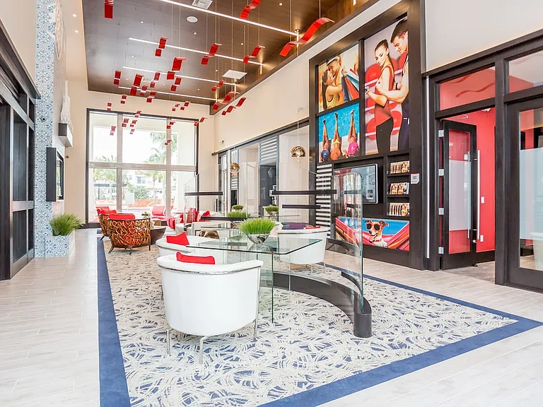 Leasing lounge