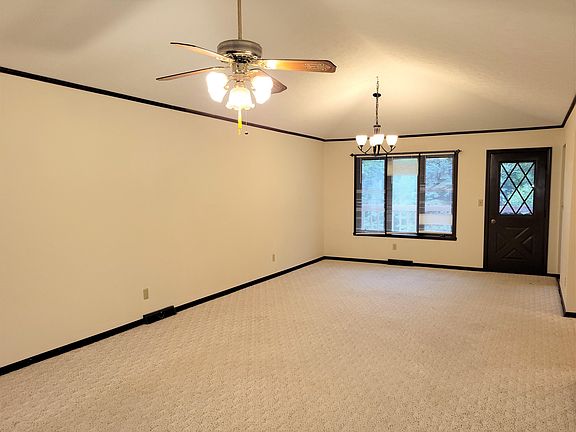 4th image of 3820 Thyme Dr