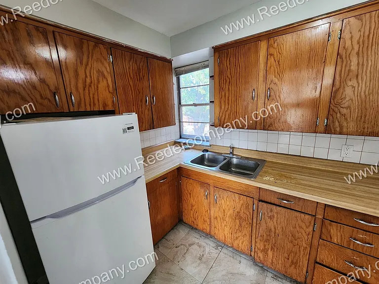 1102 Beacon Street — Photo 4