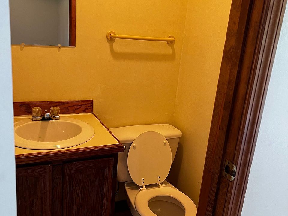 110 Roberts St APT 3, Canastota, NY 13032 Zillow