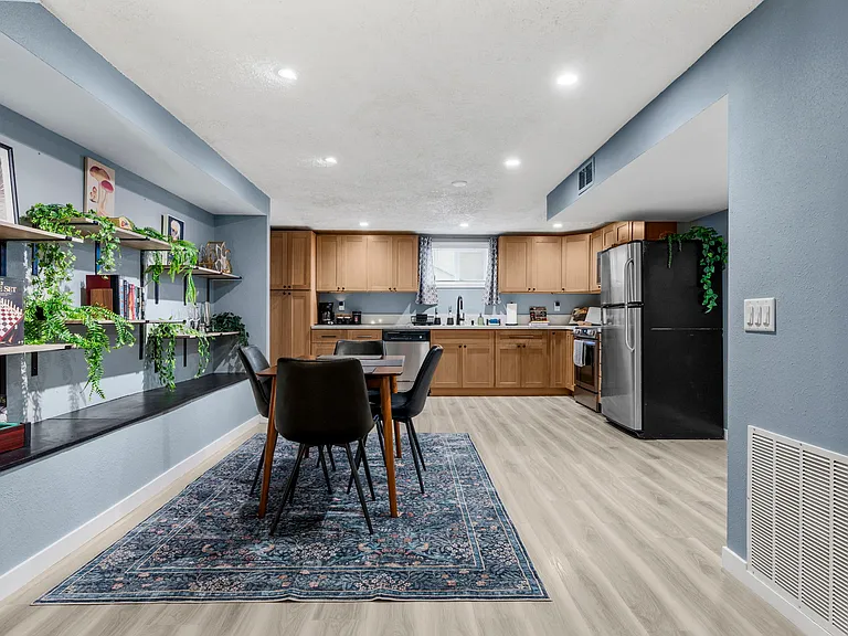 5727 N Sutherlin St #B — Photo 10