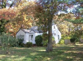 1039 Waverly Ave, Holtsville, NY 11742