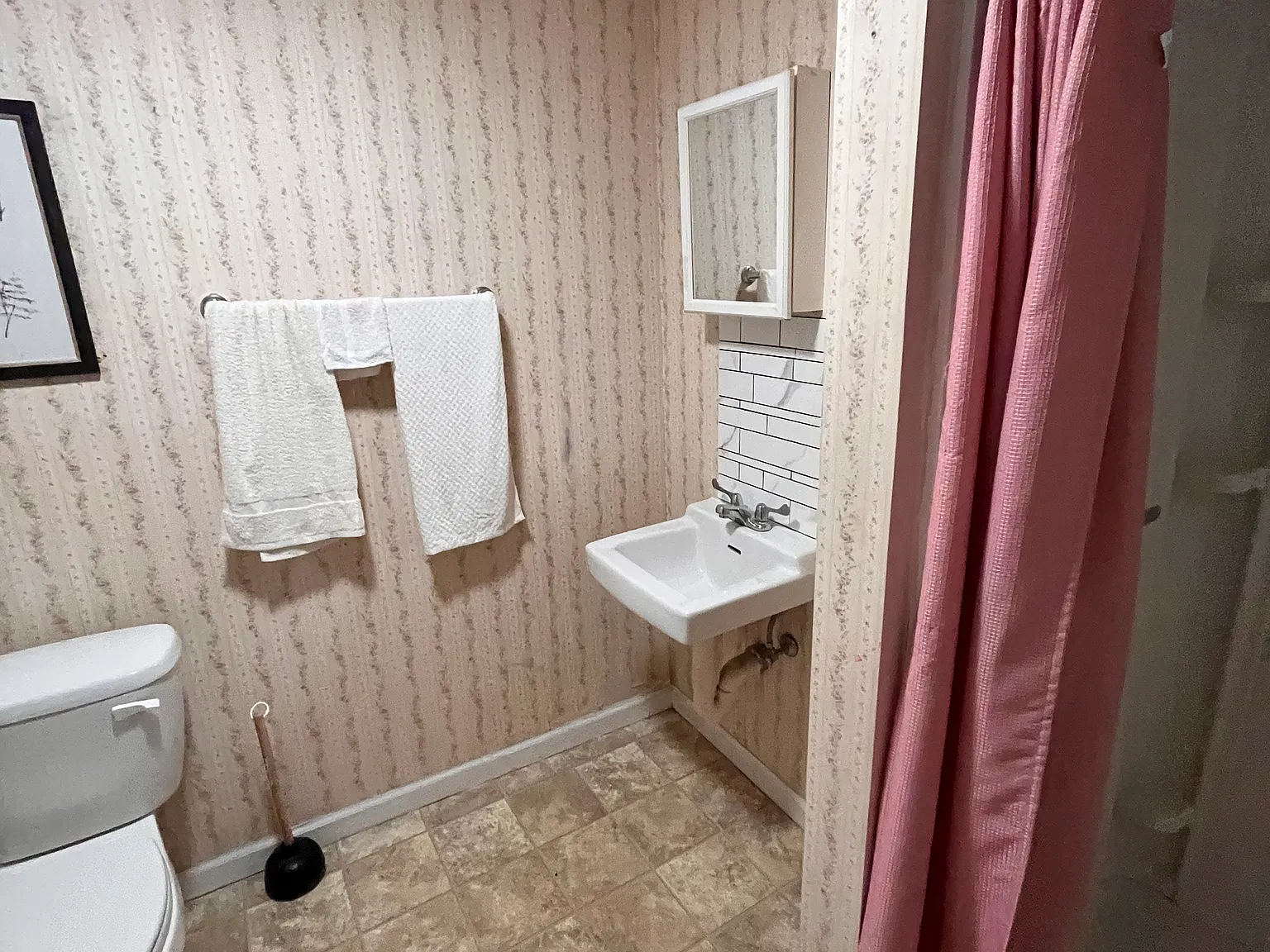 82 Public Ave — Photo 4