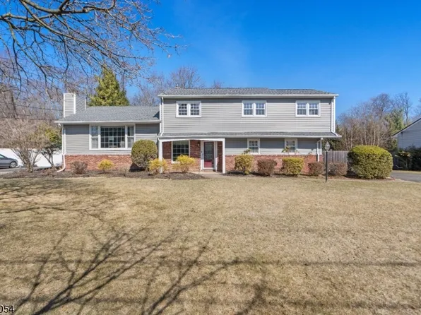 22 Maria Dr, Hillsdale Boro, NJ 07642