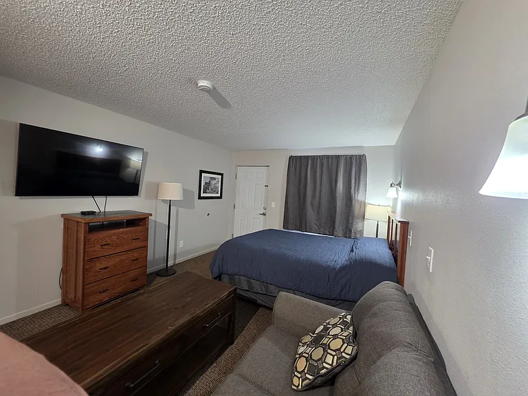 590 Spruce St — Photo 19