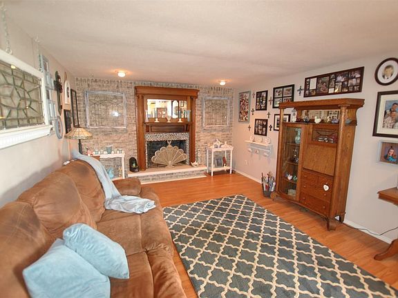 2nd image of 4700 Pumpkin Vine Dr
