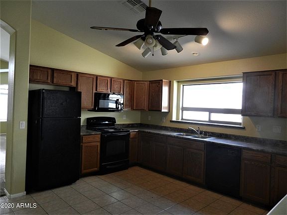 3rd image of 512 E Melanie St