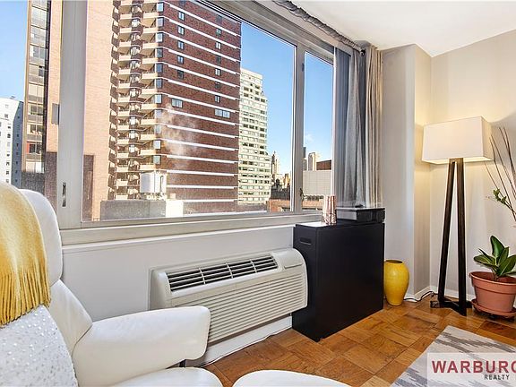 4th image of 130 W 67th St APT 11A