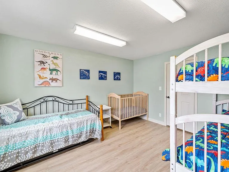 4850 Amalfi Way — Photo 31