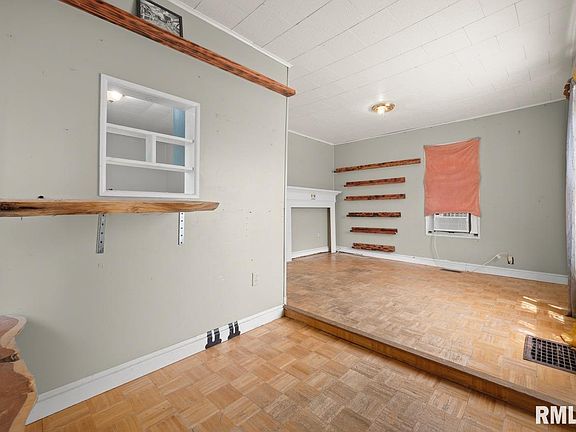 5th image of 205 E Garfield Ave