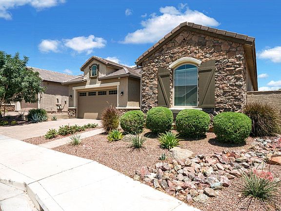 3rd image of 19710 W HEATHERBRAE Drive