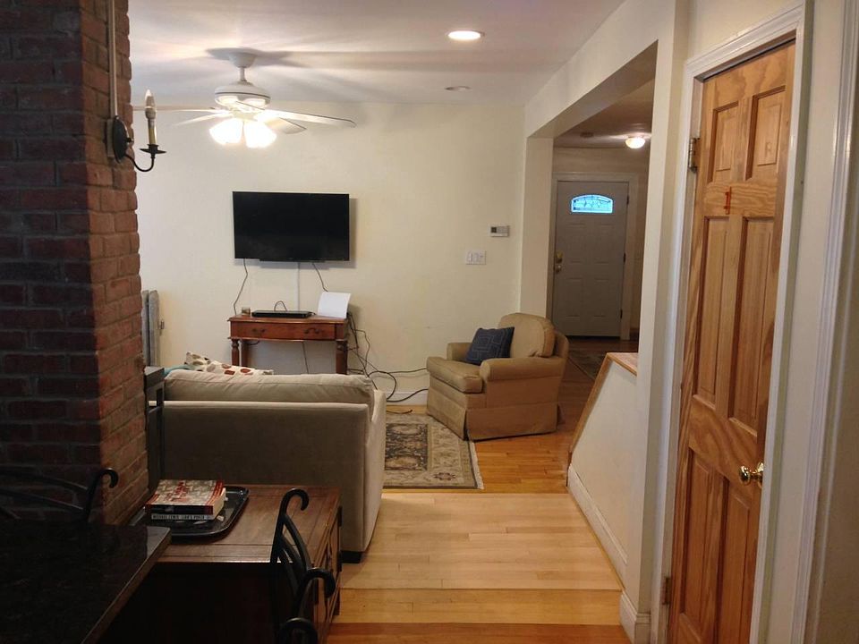 2nd image of 19 Holman St #1