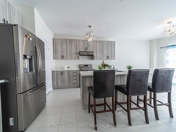5th image of 97 Tumblewood Pl