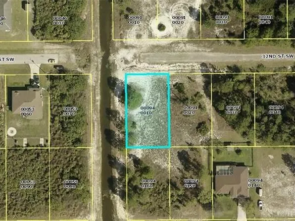 2615 32nd St SW, Lehigh Acres, FL 33976