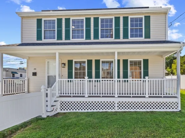 35 Grape St, Woburn, MA 01801