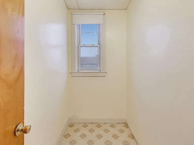 3744 W 26th St #2 — Photo 12