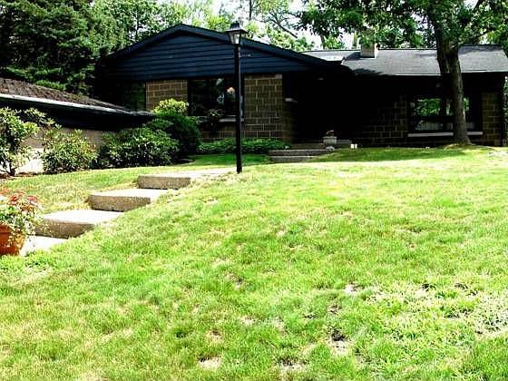 2nd image of 26 Aspen Rd