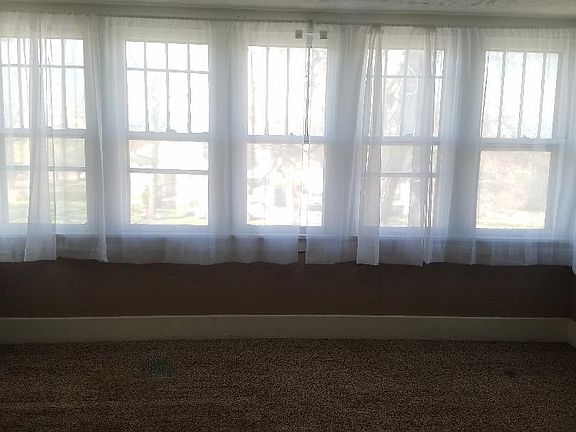 5th image of 602 Gypsum Ave #1/2