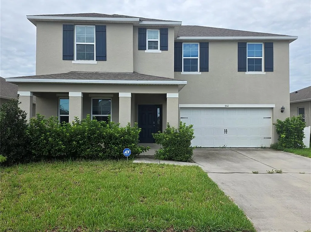 4 bed, 3.5 bath, 2736 sqft, $2,500 — Photo 1