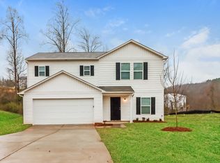 175 Four Andrews Dr, Harmony, NC 28634