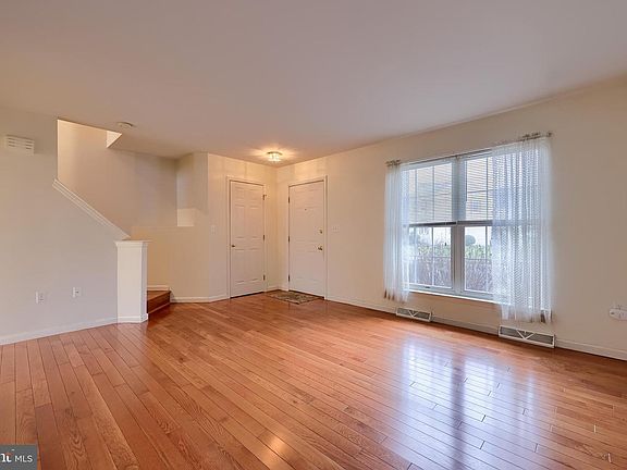 5th image of 416 Banyan Circle Dr