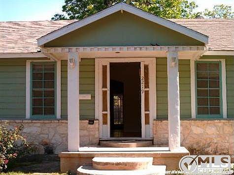 1st image of 2219 W Mistletoe Ave