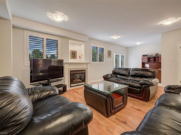 3rd image of 245 Fern Cres