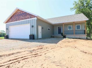 1023 Mill Pond Cir, Weyauwega, WI 54983