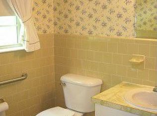 1251 Johnson Dr, Williamston, NC 27892