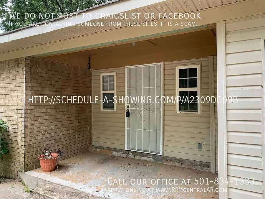 1306 E Twin Lakes Dr, Little Rock AR 72205- 3br 2ba with direct lake view — Photo 2