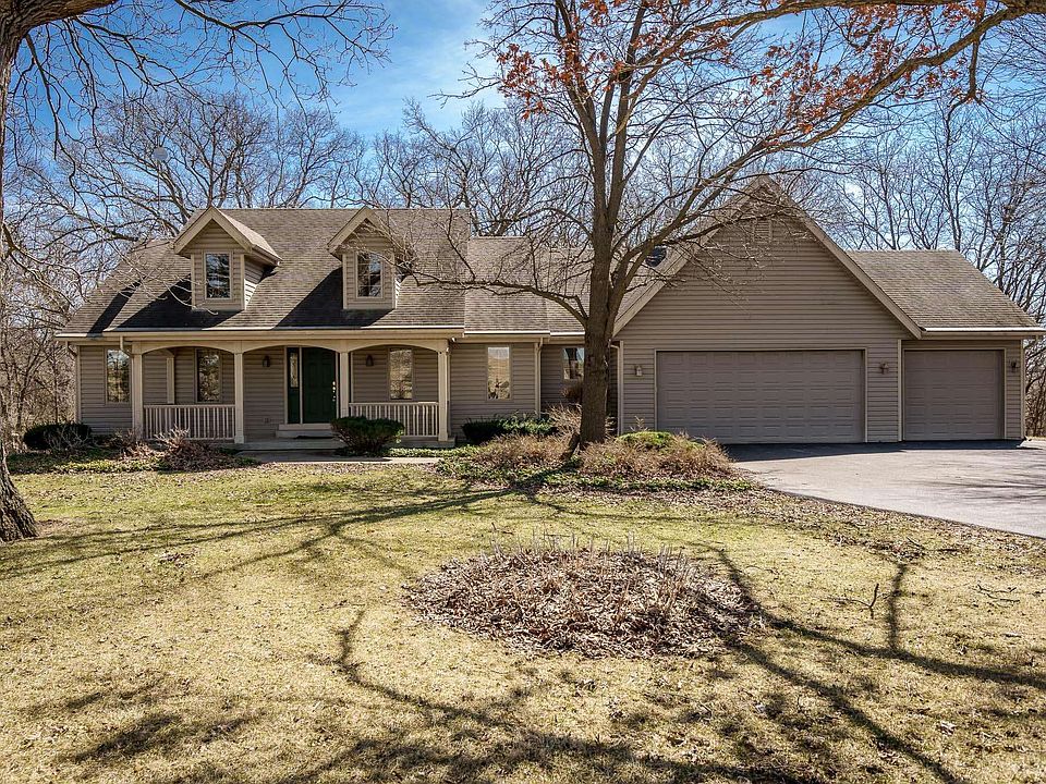 1st image of 261 W Redtail Ln