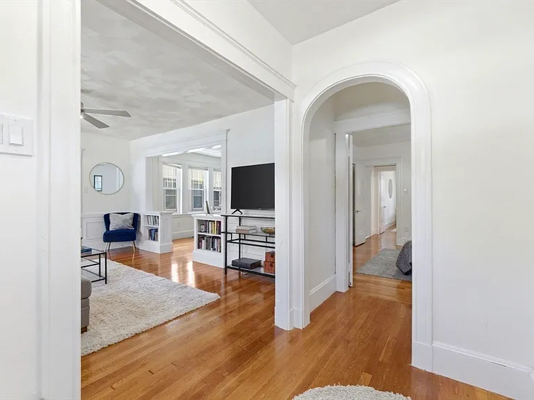 48 Farquhar St #1 — Photo 2
