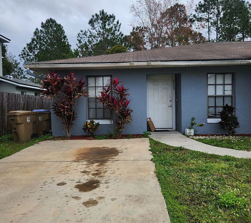 1st image of 809 Glastonbury Dr