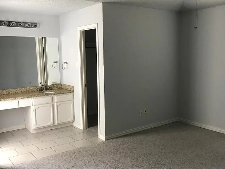 813 Filmore Dr — Photo 4