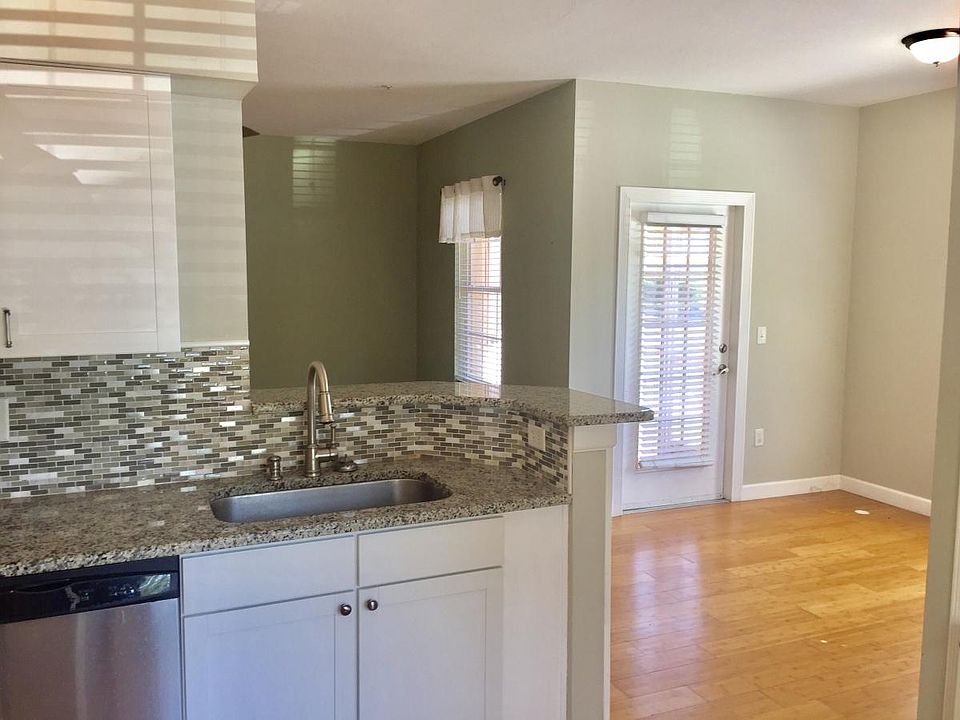 1st image of 23520 Walden Center Dr APT 101