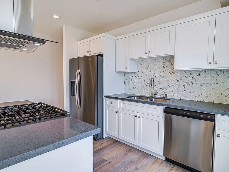 5934 Lemp Ave — Photo 16